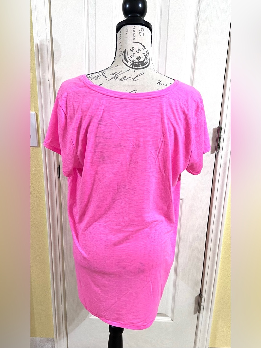 NWOT- Lilly Pulitzer Prosecco Pink Etta V- Neck Tee. - Picture 4 of 8